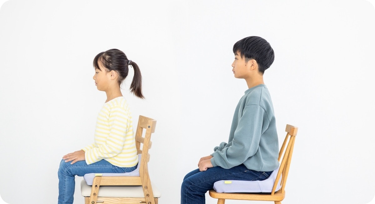 計算された心地よい硬さで体にフィット！5才～12才を目安にご使用いただけます。
